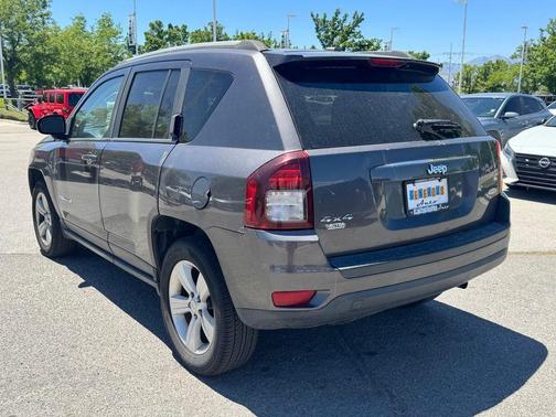 Granite Crystal Clearcoat Metallic 2016 Jeep Compass Latitude
