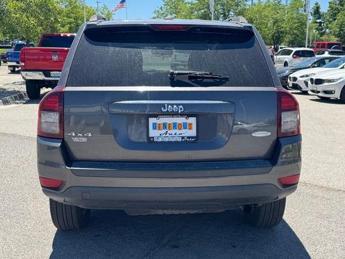 Granite Crystal Clearcoat Metallic 2016 Jeep Compass Latitude
