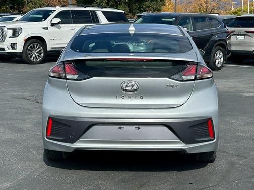 2021 Hyundai IONIQ Plug-In Hybrid SEL