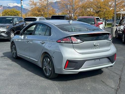 2021 Hyundai IONIQ Plug-In Hybrid SEL
