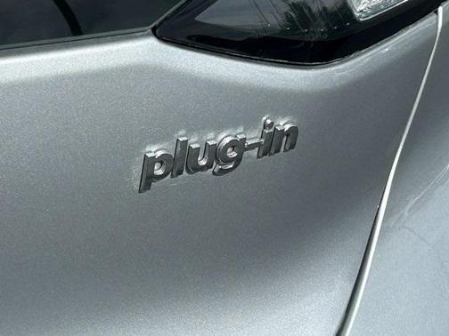 2021 Hyundai IONIQ Plug-In Hybrid SEL