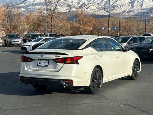 2022 Nissan Altima 2.5 SR