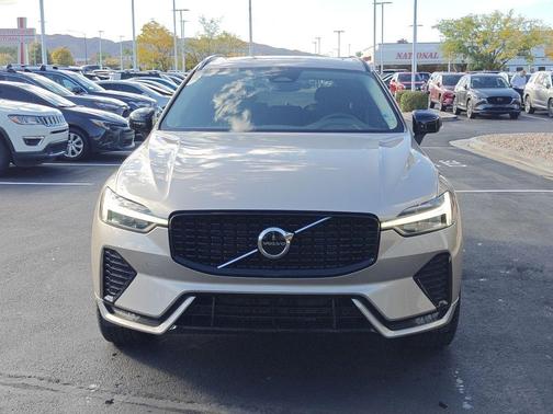 2025 Volvo XC60 B5 Core