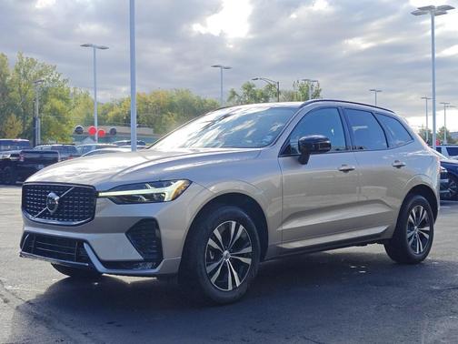 2025 Volvo XC60 B5 Core