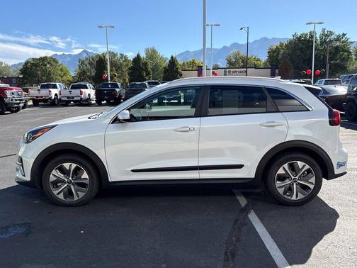 Snow White Pearl 2020 Kia Niro EV EX Premium