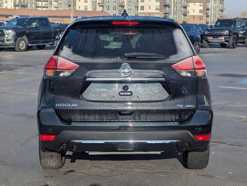2020 Nissan Rogue SL