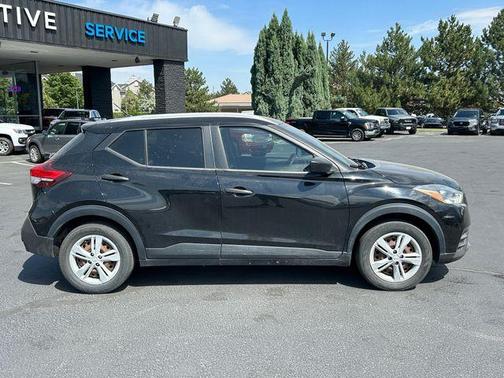 2018 Nissan Kicks S
