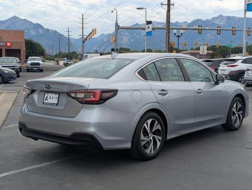 Ice Silver Metallic 2022 Subaru Legacy Premium