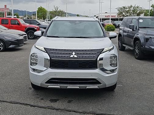 2025 Mitsubishi Outlander PHEV 