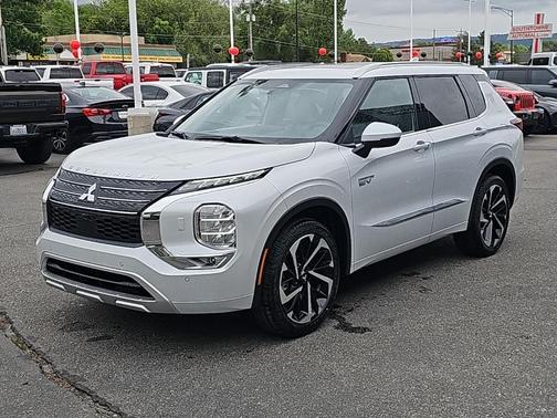 2025 Mitsubishi Outlander PHEV 