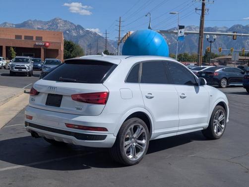 2016 Audi Q3 2.0T Prestige