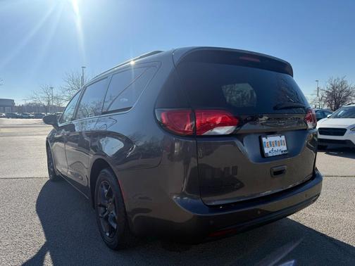 2019 Chrysler Pacifica Touring-L Plus