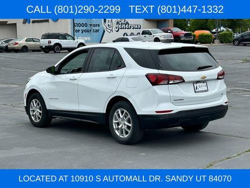 Summit White 2022 Chevrolet Equinox LS