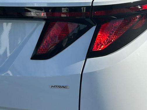White Pearl 2026 Hyundai TUCSON SEL