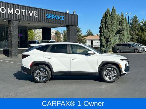 White Pearl 2026 Hyundai TUCSON SEL