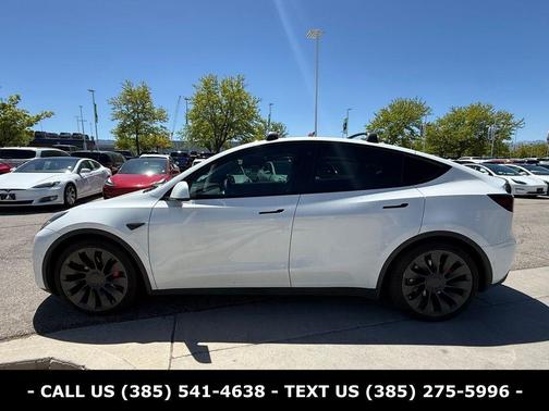 Pearl White Multi 2022 Tesla Model Y Performance