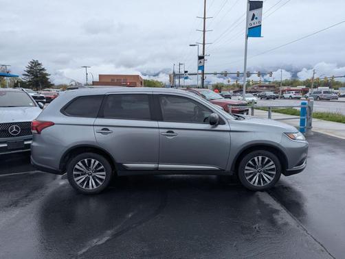 Gray 2020 Mitsubishi Outlander