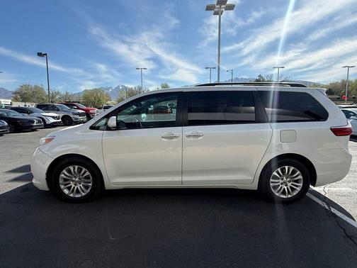 2017 Toyota Sienna L