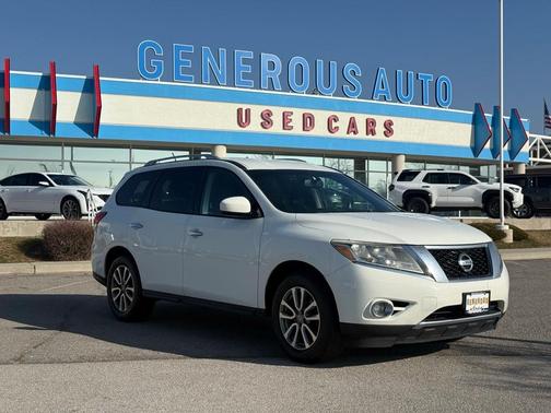 2015 Nissan Pathfinder SV