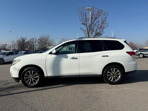 2015 Nissan Pathfinder SV