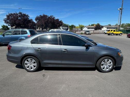 Platinum Gray Metallic 2017 Volkswagen Jetta 1.4T S