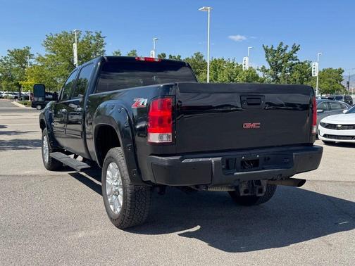 Black 2013 GMC Sierra 2500 Denali