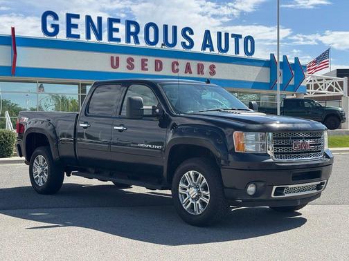 Black 2013 GMC Sierra 2500 Denali