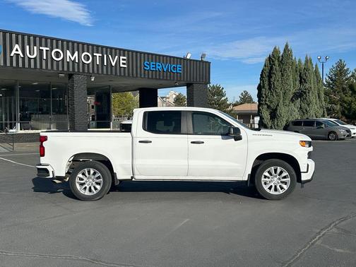 Summit White 2021 Chevrolet Silverado 1500 Custom