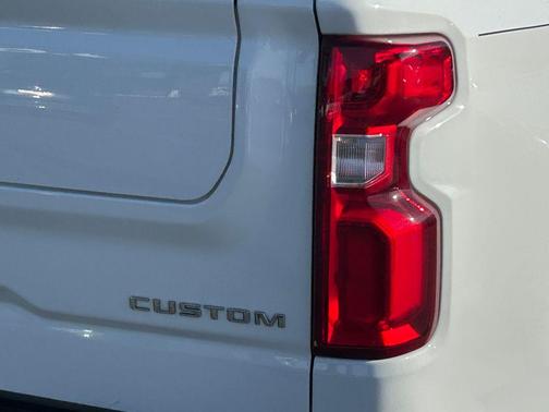 Summit White 2021 Chevrolet Silverado 1500 Custom