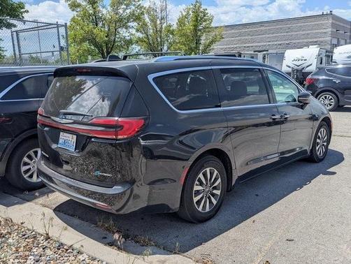 2021 Chrysler Pacifica Hybrid Touring L