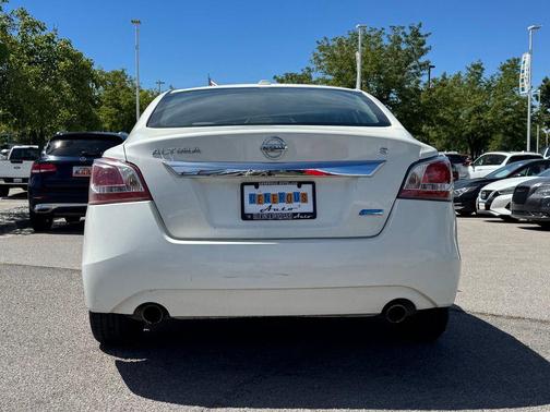 Pearl White 2014 Nissan Altima 2.5 S