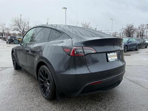 2024 Tesla Model Y Long Range