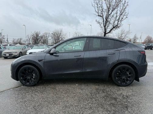 2024 Tesla Model Y Long Range