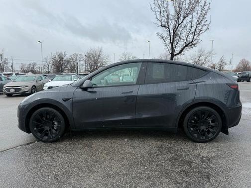2024 Tesla Model Y Long Range