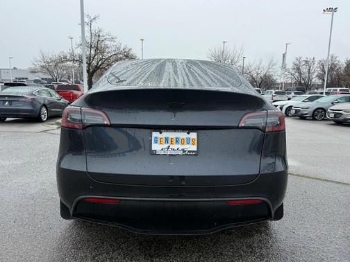 2024 Tesla Model Y Long Range