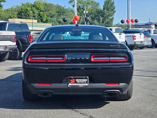 2022 Dodge Challenger SRT Hellcat