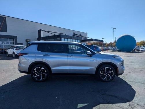 2023 Mitsubishi Outlander PHEV