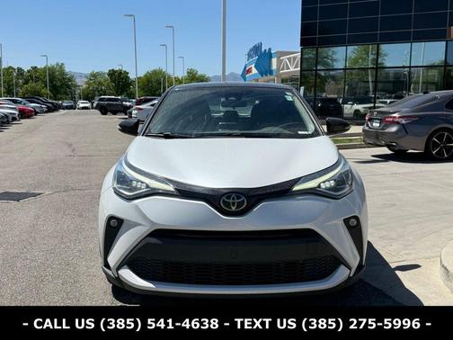 Pearl 2022 Toyota C-HR Limited