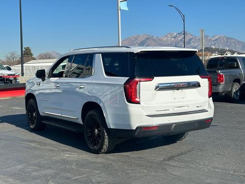 2021 GMC Yukon SLT