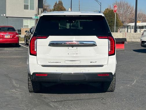 2021 GMC Yukon SLT