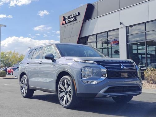 2025 Mitsubishi Outlander SE