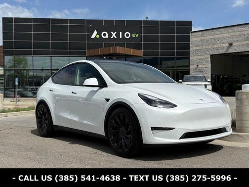 Pearl White Multi 2022 Tesla Model Y Performance