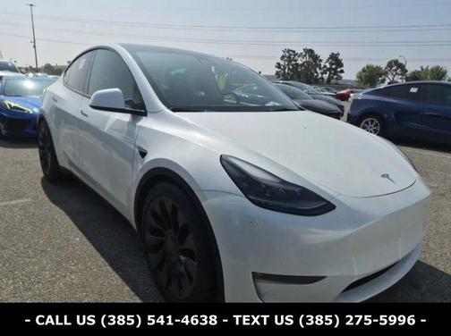 Pearl White Multi 2022 Tesla Model Y Performance