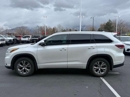 Blizzard Pearl 2015 Toyota Highlander XLE