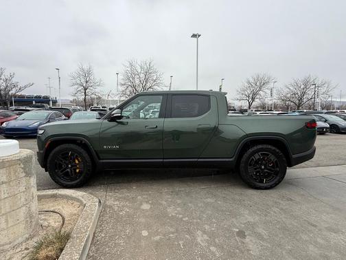 2022 Rivian R1T Adventure Package