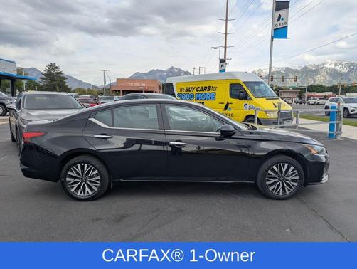 Black 2025 Nissan Altima SV