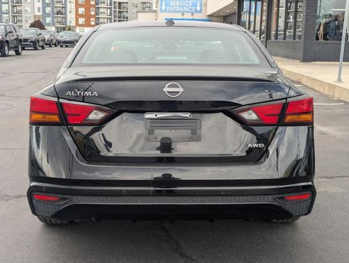 Black 2025 Nissan Altima SV
