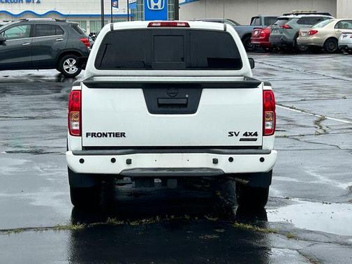 Glacier White 2020 Nissan Frontier SV