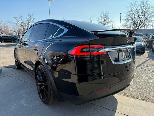 2020 Tesla Model X Long Range