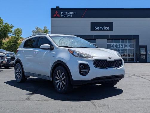 Snow White Pearl 2017 Kia Sportage EX
